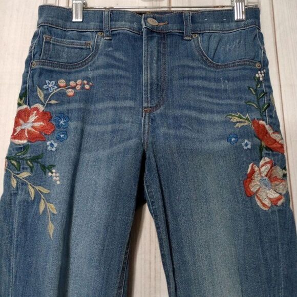 Ladies 2 Embroidered Ripped Distressed Jeans Floral Design Denim - Picture 3 of 8